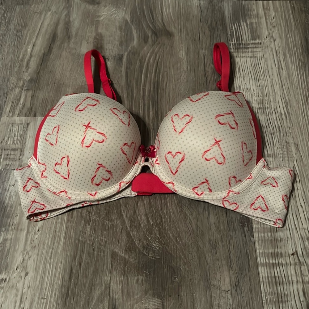 Victoria’s Secret 34B Bra Underwire Padded
